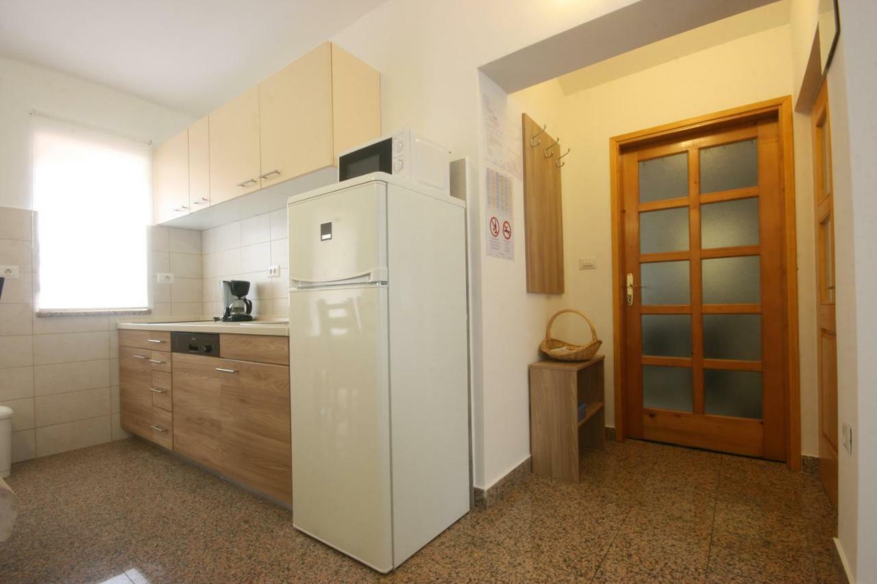 Apartment Luisa Пореч Экстерьер фото